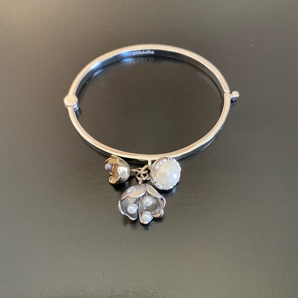 coach pearl bracelet